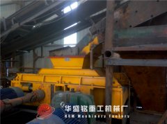 花香中的四輥破碎機(jī)發(fā)貨，顯得格外好看